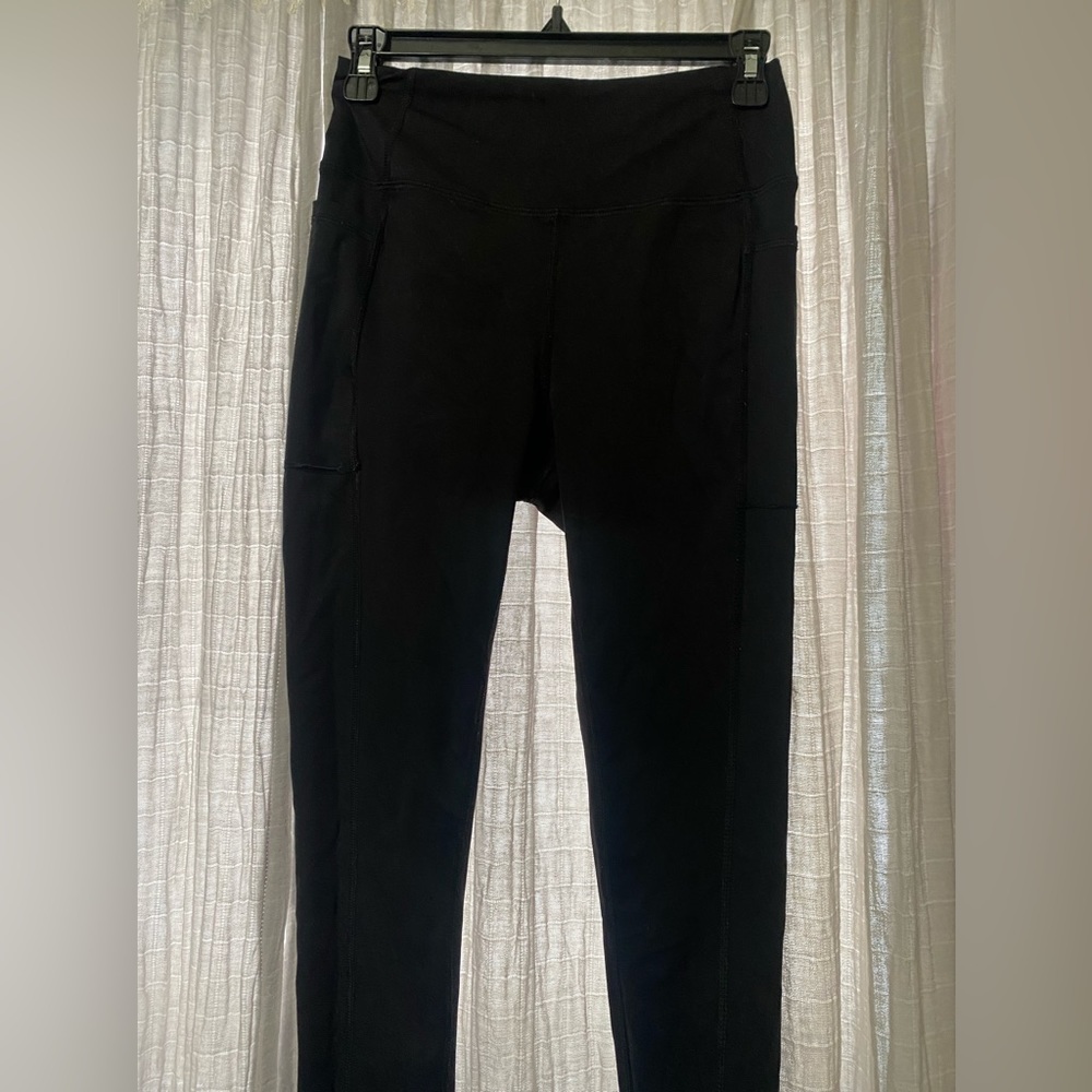 The limited black leggings